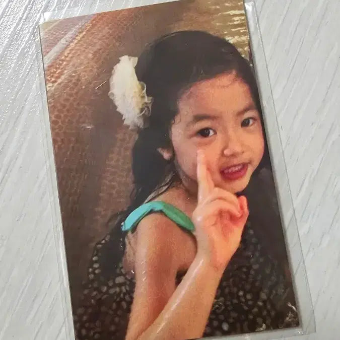 [BUNJANG] LE SSERAFIM BOMPALAR T-Shirt + Baby Photocard Set / 르세라핌 붐팔라 티셔츠+아기포카 세트