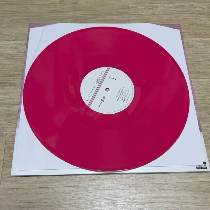 [BUNJANG] Nicki Minaj Pink Friday LP (Opened) / 니키 미나즈 Pink Friday LP 개봉