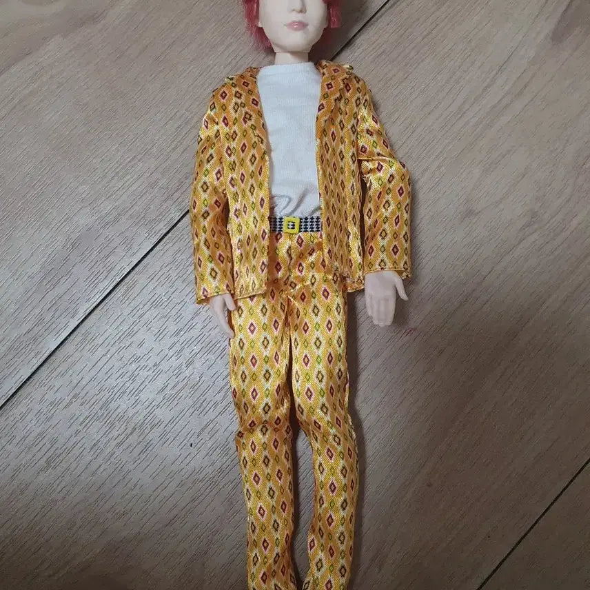 [BUNJANG] BTS Jin Golden Suit Doll / 방탄소년단 진 인형 금색 수트