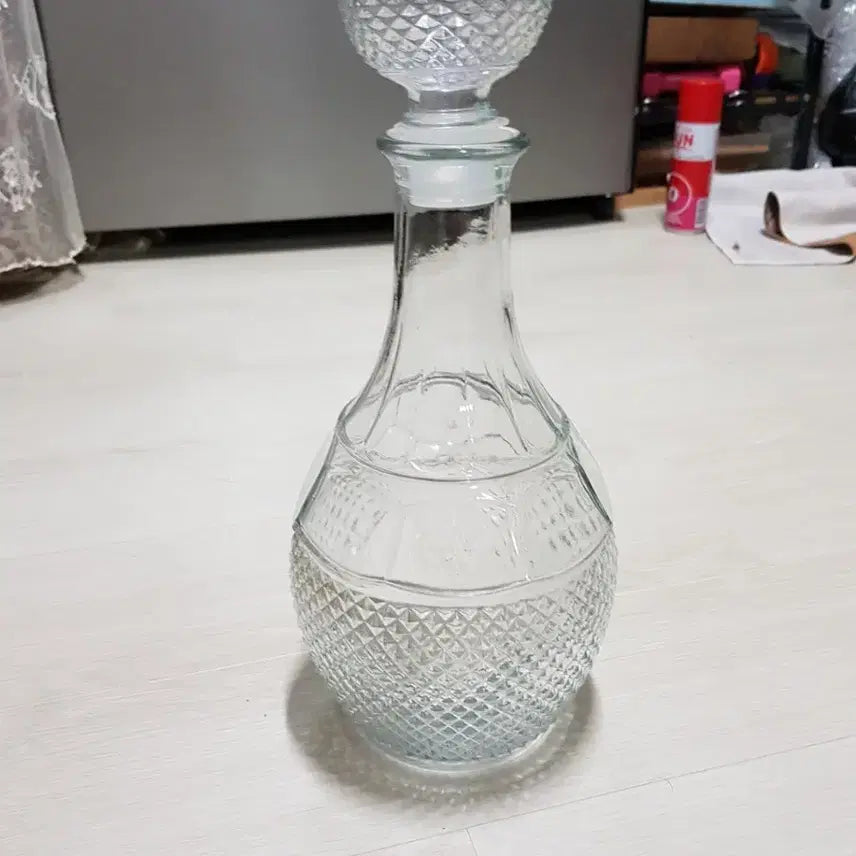 [BUNJANG] Vintage Embossed Glass Decanter Wine Bottle / 빈티지 유리 디켄터 와인병
