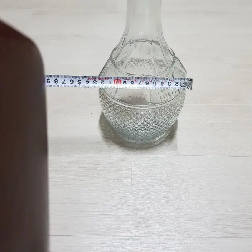 [BUNJANG] Vintage Embossed Glass Decanter Wine Bottle / 빈티지 유리 디켄터 와인병