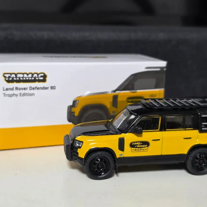 [BUNJANG] Tarmac Works 1:64 Land Rover Defender 4-Model Bundle Set / 타막웍스 1:64 랜드로버 디펜더 4종 일괄