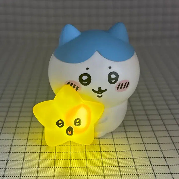 [BUNJANG] Chiikawa Hachiware Starry Night Light Gacha Figure / 먼작귀 치이카와 하치와레 별과 함께 라이트 피규어 가챠