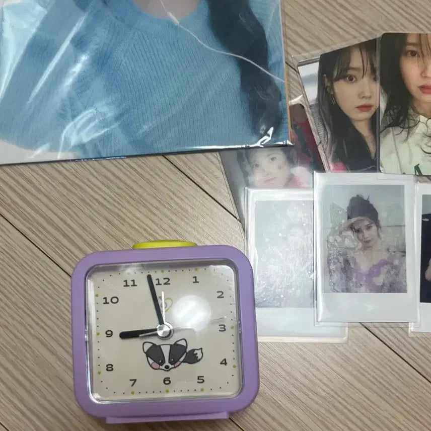 [BUNJANG] IU 5th Fanclub Alarm Clock, Poster, Photocard / 아이유 5기 알람시계 5기포스터 포카