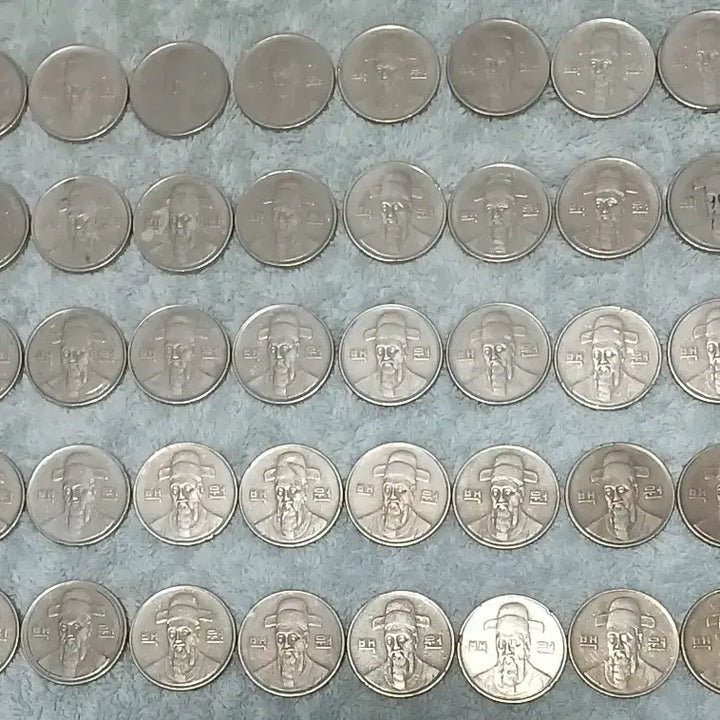 [BUNJANG] 1983, 1984, 1985, 1988, 1989 100 KRW Coin Bundle Set (50 pieces) / 1983,84,85,88,89년 100동전 50개일괄