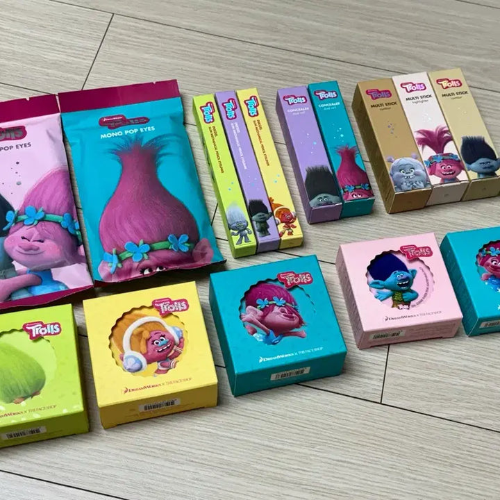[BUNJANG] DreamWorks Trolls The Face Shop Collaboration Unused Item / 희귀 레어 드림웍스 트롤 더페이스샵 콜라보 미사용 새상품