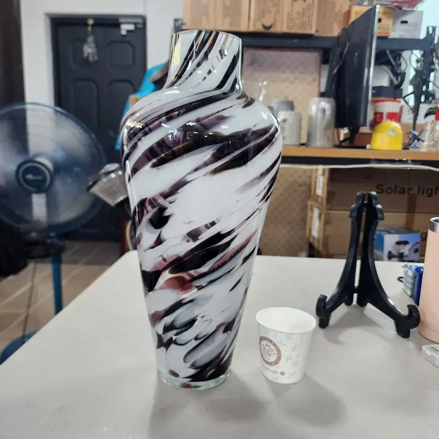 [BUNJANG] Large Glass Vase 38cm Height, 17cm Diameter / 두껍고 묵직합니다 글라스 높이38cm 지름17cm