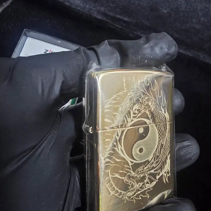 [BUNJANG] Zippo Tiger &amp; Dragon Design Lighter Gold / zippo 지포 라이터 호랑이 &amp; 용 디자인 골드 정품