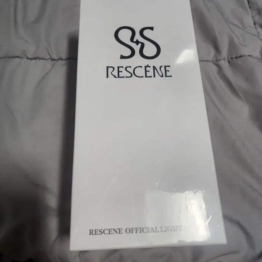 [BUNJANG] Lisanne Official Lightstick (Sealed) / [미개봉 새상품] 리센느 공식 응원봉