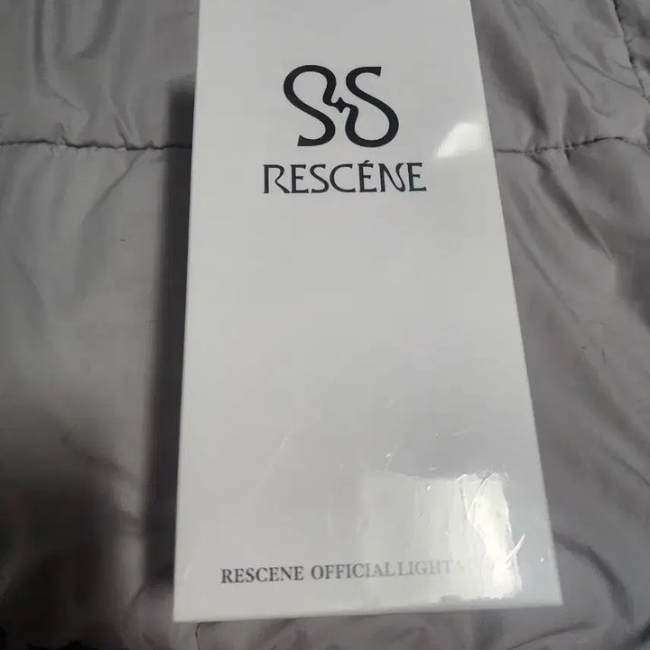 [BUNJANG] Lisanne Official Lightstick (Sealed) / [미개봉 새상품] 리센느 공식 응원봉