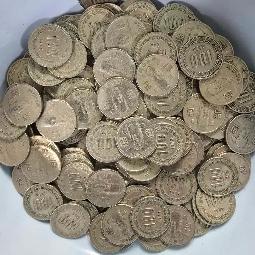 [BUNJANG] 1973 100 Won Coin Bundle (200 pcs) / 100원 1973년 주화 4롤 200개 일괄