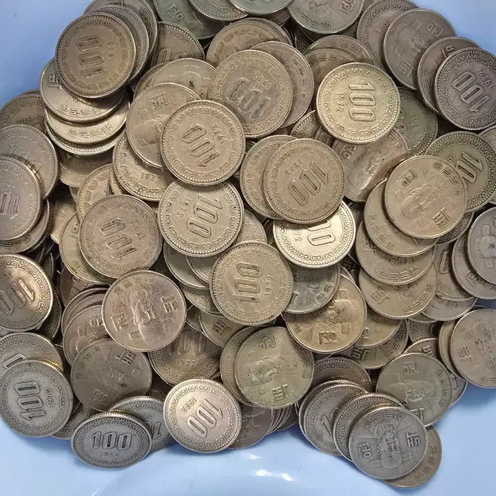 [BUNJANG] 1972 South Korean 100 Won Coins (6 Rolls, 300 pcs) / 1972년 100원 동전 6롤 300개
