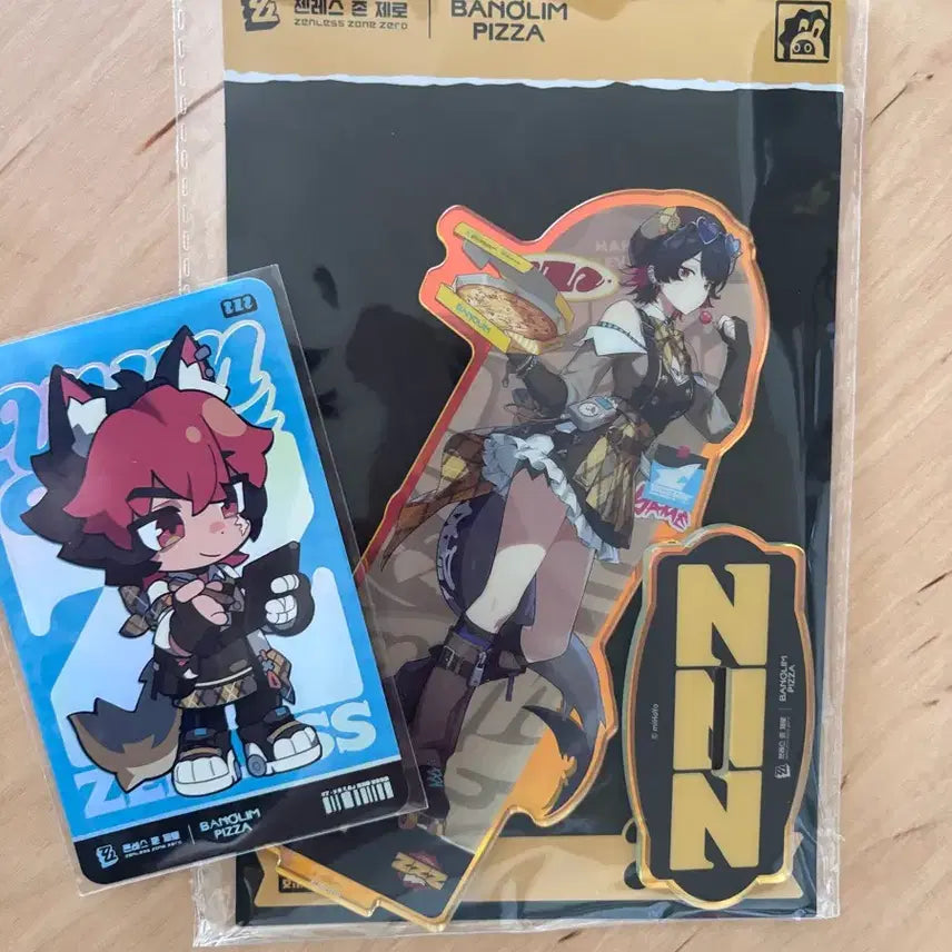 [BUNJANG] Zenless Zone Zero Zenzo Pizza Collaboration Ellen Acrylic Manato Photocard Bundle Set (Unused Redeem Code) / 젠레스 존 제로 젠존제 반올림피자 콜라보 엘렌 아크릴 마나토 포토카드 일괄 (리딤코드 미사용)