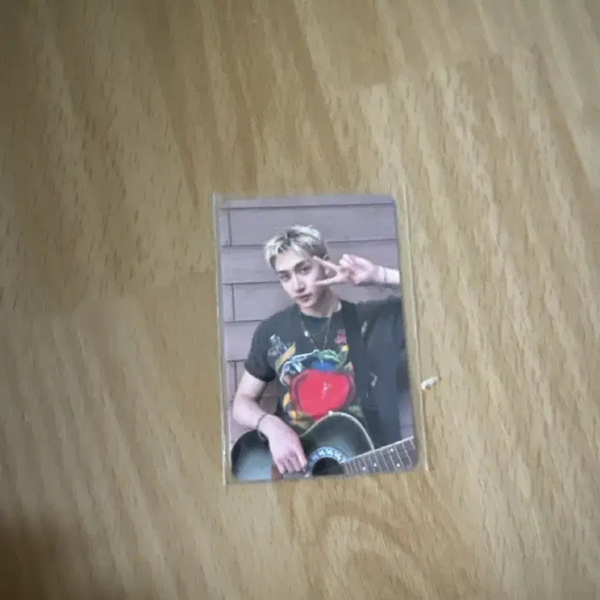 [BUNJANG] Stray Kids This &amp; That Soundwave Lucky Draw 2nd Edition Bang Chan Photocard / 스트레이키즈 this&amp;that 사웨 럭드 2차 스키즈 오프라인 방찬