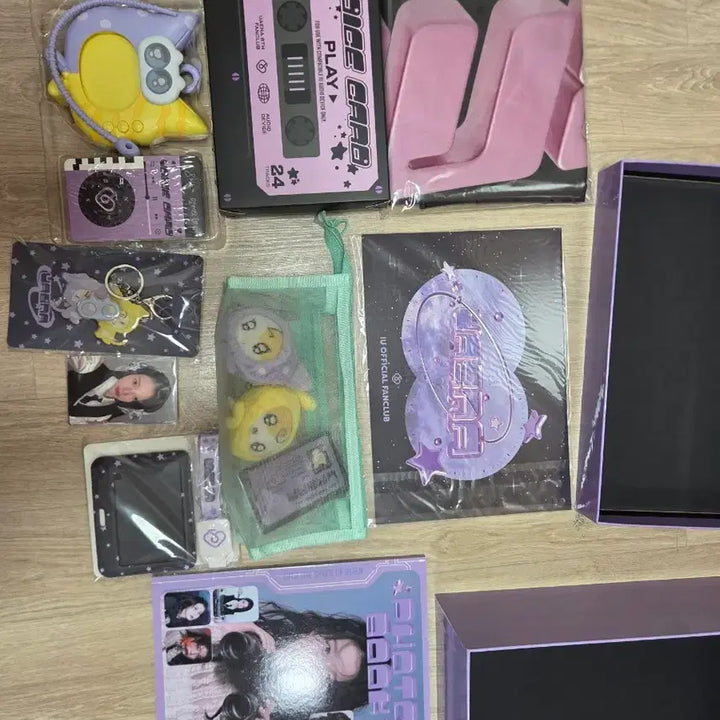 [BUNJANG] IU UAENA 8th Official Fanclub Kit Unsealed / 아이유 유애나 8기 공식 팬클럽 키트 단순개봉