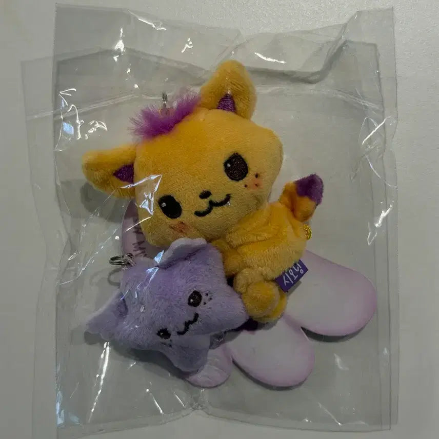 [BUNJANG] NCT WISH Sion Seoningbong Mini Doll Keychain (Sealed) / 미개봉 엔시티위시 미니돌 시오닝 응원봉 키링 시온