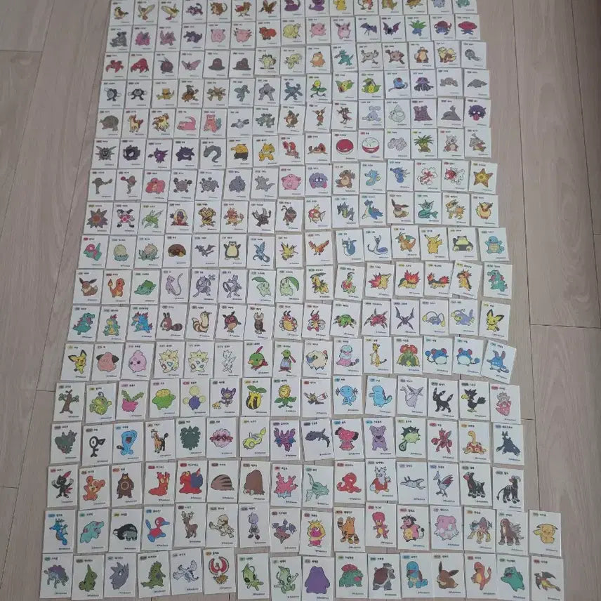 [BUNJANG] Pokemon Stickers Gen 1 (156) &amp; Gen 2 (116) Bundle Set / 포켓몬 띠부씰 1세대 156장과 2세대 116종 전종 일괄판매합니다(3종빠짐)