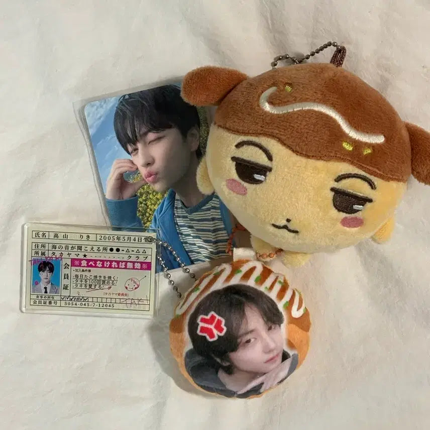 [BUNJANG] ENHYPEN Taki "Takomaru Yaki" &amp; Ni-ki "Rene Zone" Bundle Set Photocard, Cushion Keychain, and Acrylic Keychain / 앤팀 타키 인형 타코마루야키 르네존 앤데이 포카 일괄