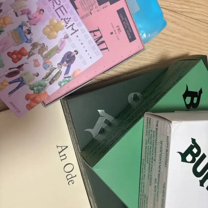 [BUNJANG] Seventeen Unsealed Album (Full Set - Excludes Photocard) / 세븐틴개봉앨범(포카빼고 나머지구성품다있음)