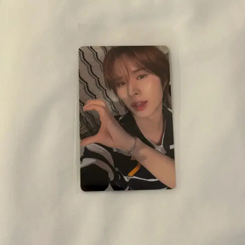 [BUNJANG] TWS Kyungmin HMV Soda Soda Lucky Draw Photocard / 투어스 경민 HMV 소다소다 럭드 포카 SODASODA 럭키드로우