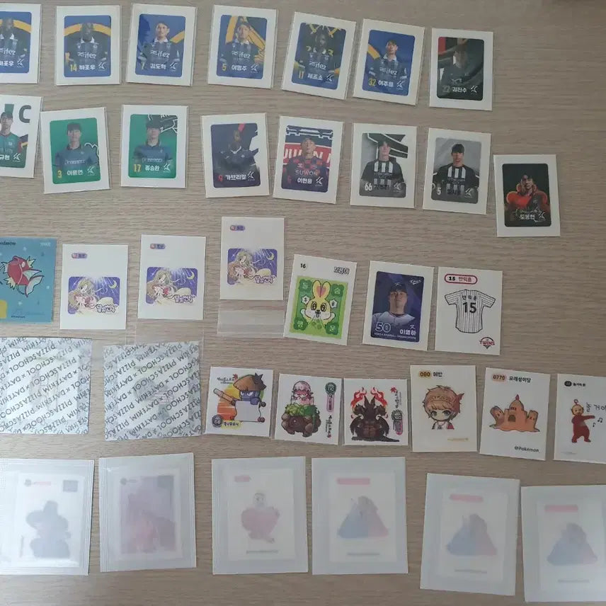 [BUNJANG] Assorted Stickers (Disney, MapleStory, K-League, etc.) / 띠부씰 이것저것 팝니다. 디즈니 메이플 k리그 케데헌 달빛천사 피자스쿨 등