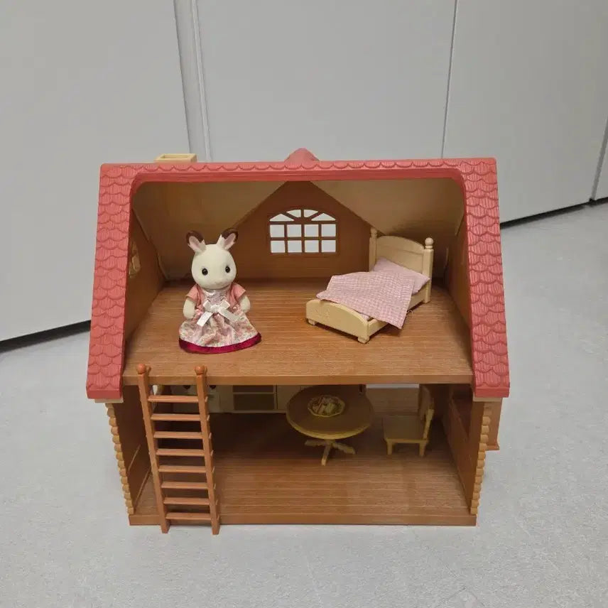 [BUNJANG] Sylvanian Families Old Version Chocolate Rabbit Log House + Rabbit / 실바니안 올드 구버전 초콜릿 토끼의 통나무 이층집 + 토끼