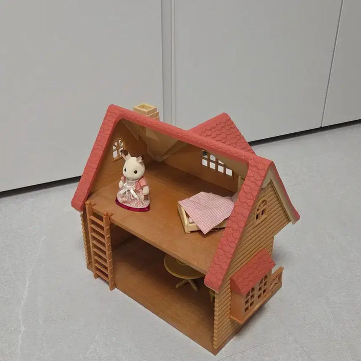 [BUNJANG] Sylvanian Families Old Version Chocolate Rabbit Log House + Rabbit / 실바니안 올드 구버전 초콜릿 토끼의 통나무 이층집 + 토끼