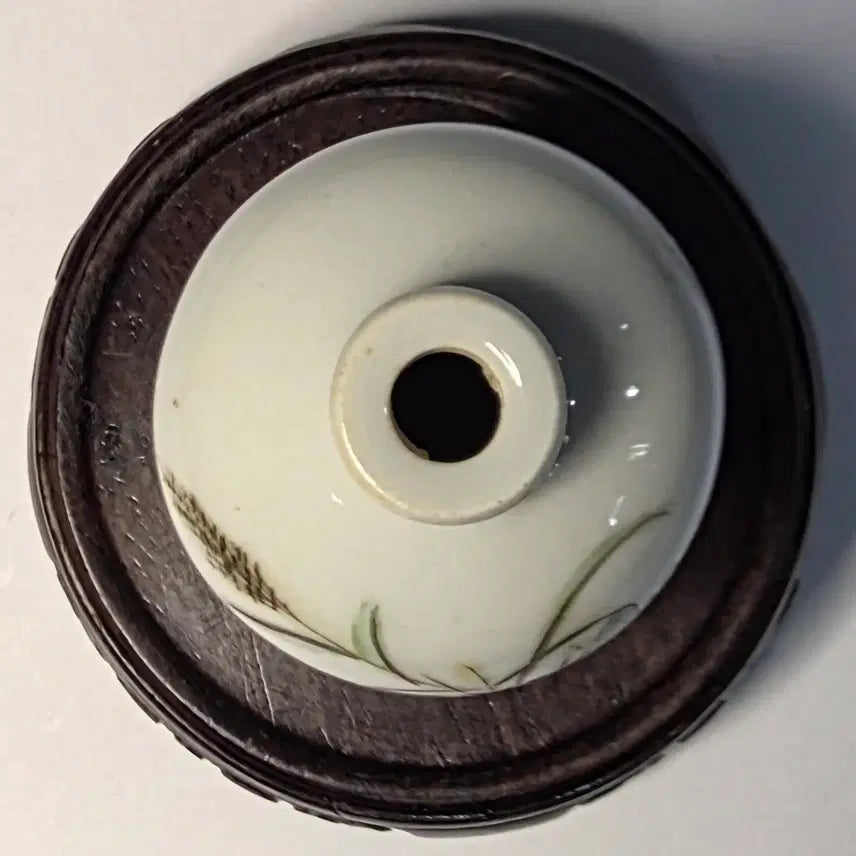 [BUNJANG] Celadon Porcelain Flower and Insect Decorated Vase / 분채초충문비연호