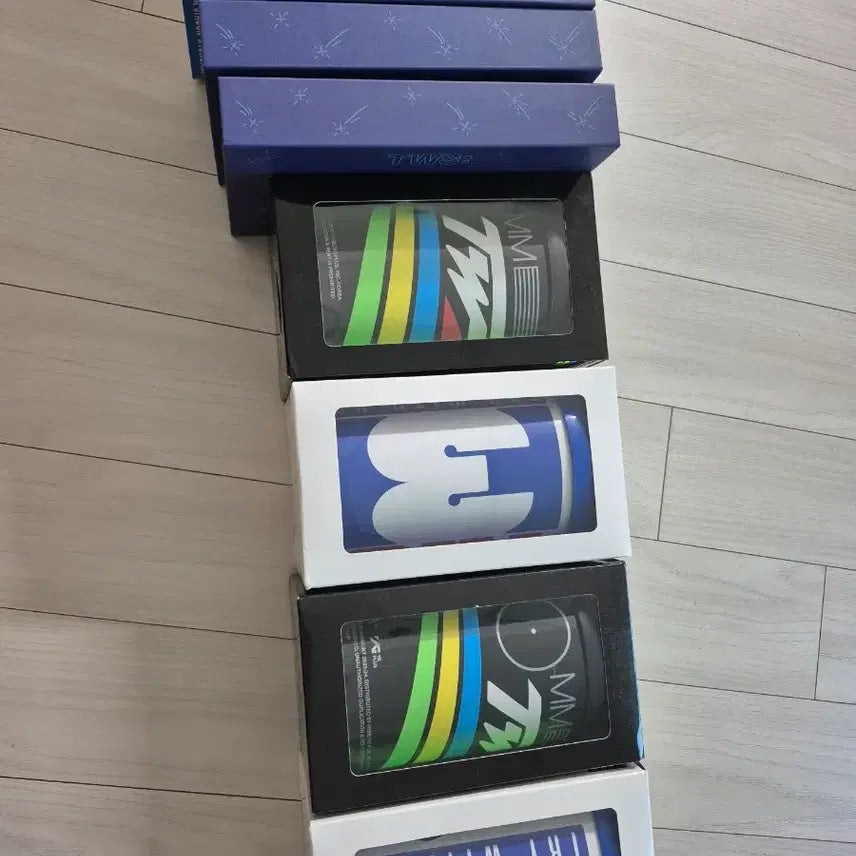[BUNJANG] TWS Album &amp; Merchandise Bundle Set / TWS 앨범  및 굿즈 일괄