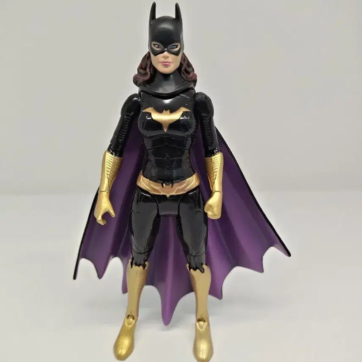 [BUNJANG] DC Universe Classics Batgirl 6-Inch Figure / DC 배트걸 피규어