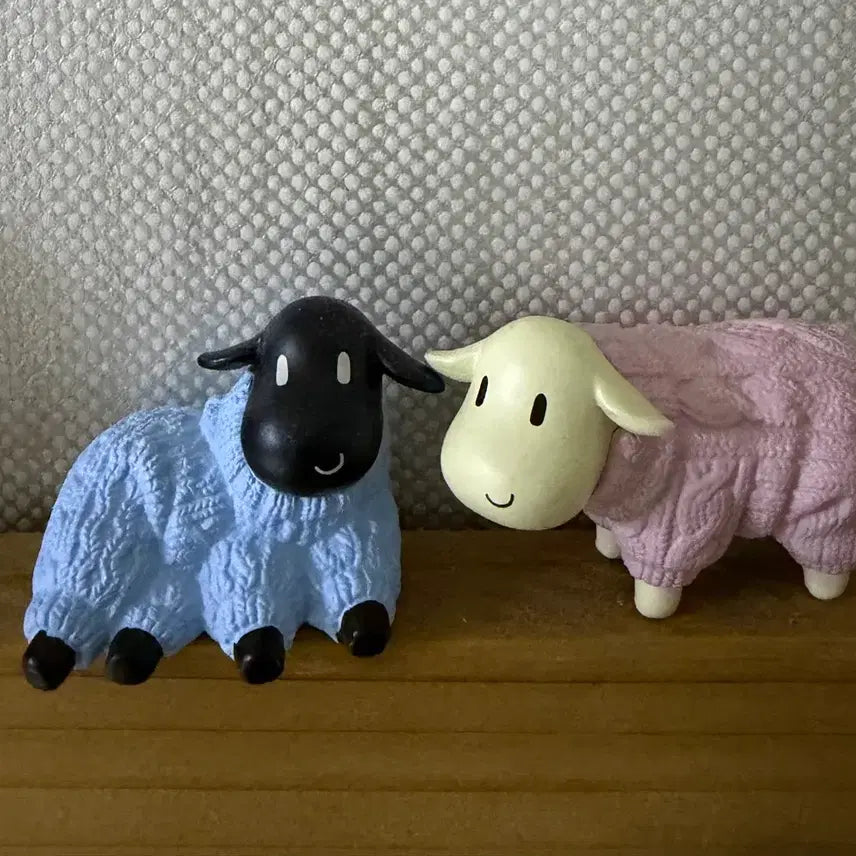 [BUNJANG] Sheep Figurines Set (Light Blue and Pink) / 양 피규어 세트