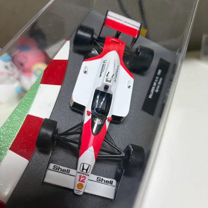 [BUNJANG] 1:43 Scale McLaren MP4/4 1988 Ayrton Senna Racing Diecast / 1:43 F1 맥라렌 MP 4/4 1988 아일톤 세나 레이싱 다이캐스트