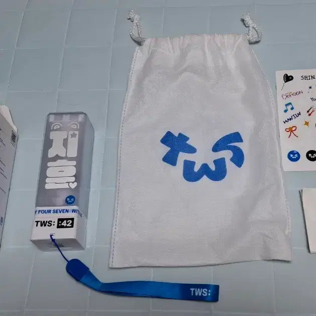 [BUNJANG] TWS Light Stick / 투어스 응원봉 양도