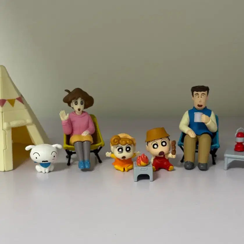 [BUNJANG] Crayon Shin-chan Camping Gachapon Full Set / 짱구 캠핑 가챠 풀셋 판매
