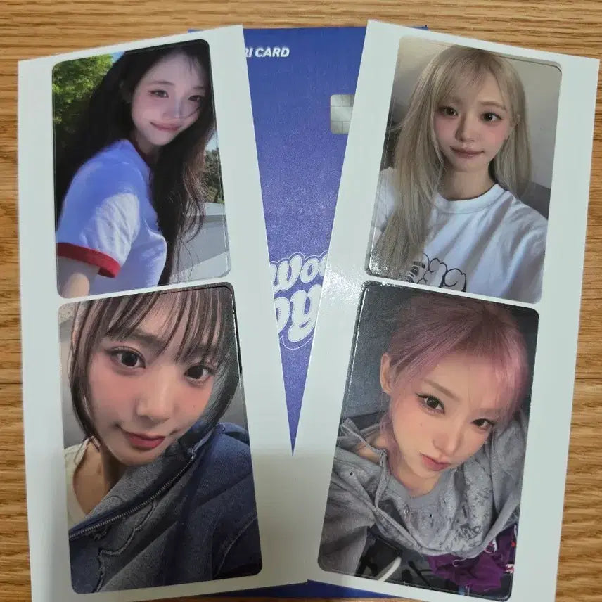 [BUNJANG] QWER Voyage Photocard Set / QWER 우리은행 한정판 Voyage 포토카드 (무료배송)