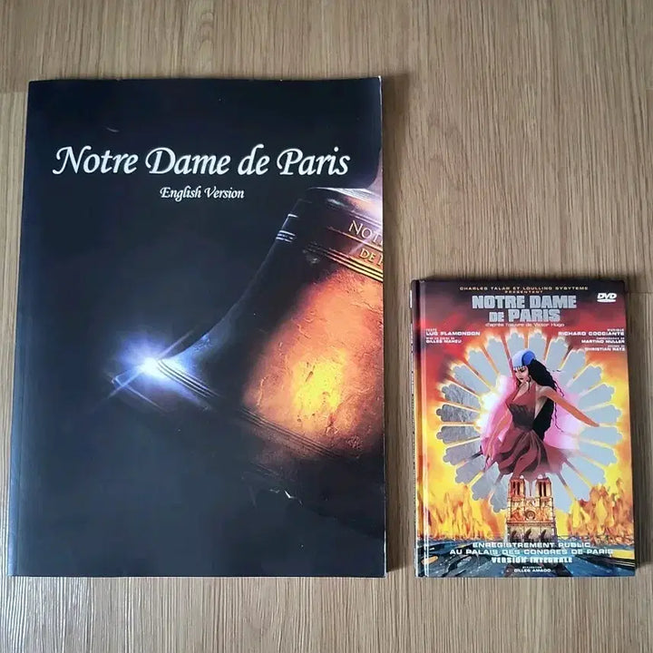 [BUNJANG] Notre Dame de Paris DVD &amp; Program Book / "노트르담 드 파리" DVD, 프로그램북