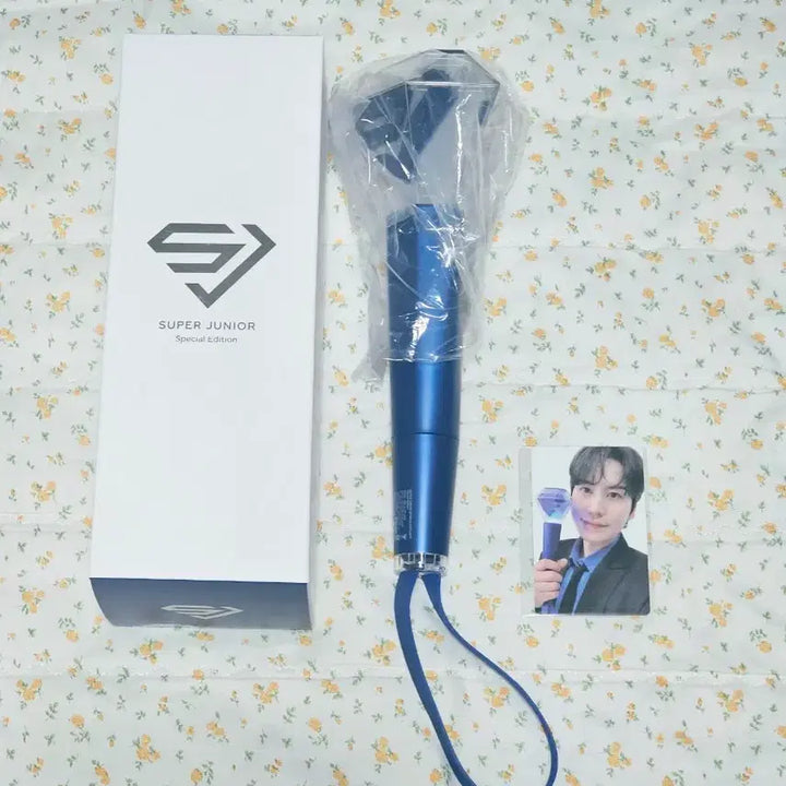 [BUNJANG] Super Junior Special Lightstick Kyuhyun Photocard / 슈퍼주니어 스페셜 응원봉 규현포카 포함 판매합니다