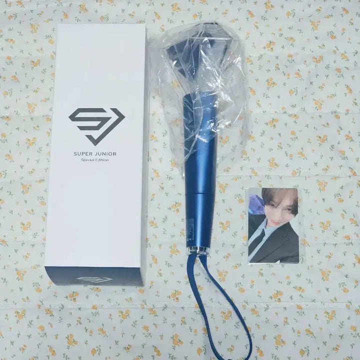 [BUNJANG] Super Junior Yesung Photocard Bundle Set / 슈퍼주니어 스페셜 응원봉 예성포카 포함 판매합니다