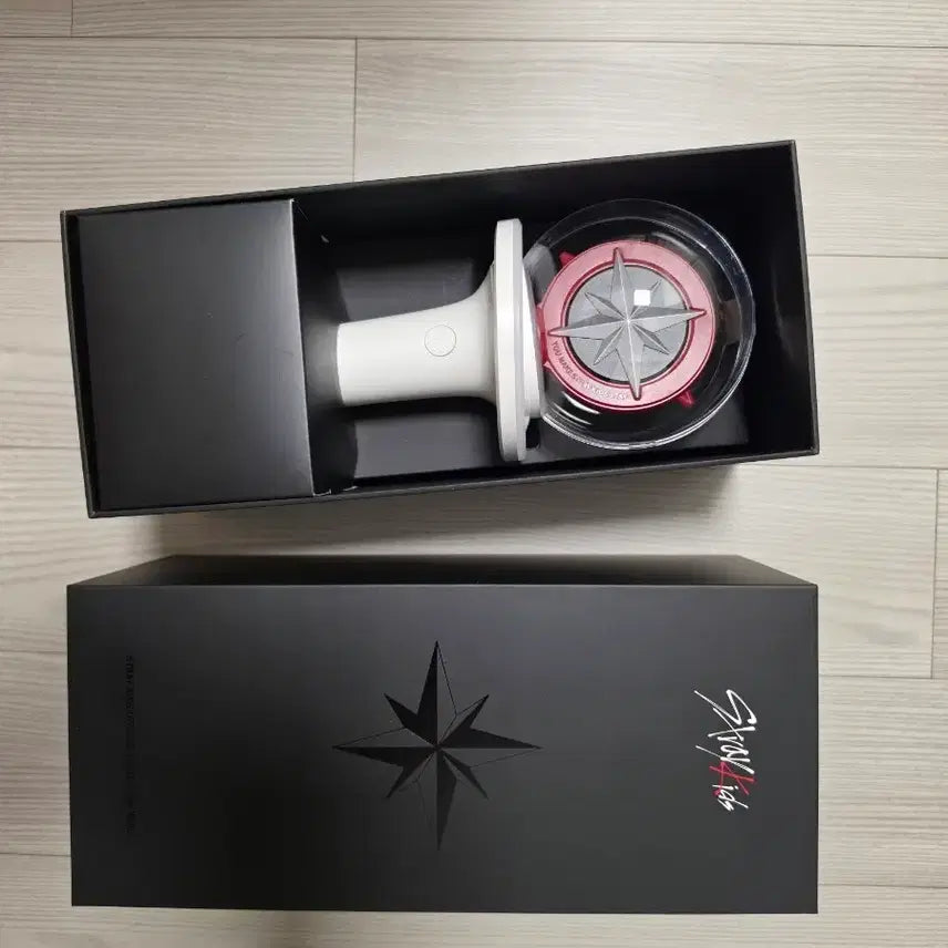 [BUNJANG] Stray Kids Nachimbong Version 2 Lightstick / 스트레이키즈 응원봉 나침봉 버전2