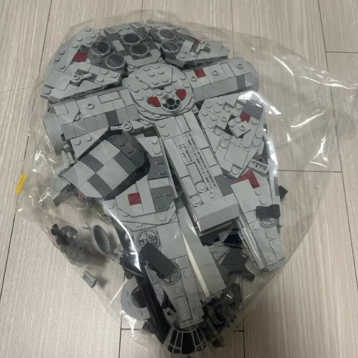 [BUNJANG] LEGO 75375 Millennium Falcon (Missing Parts) / 레고 75375 밀레니엄 팔콘 판매(누락O)