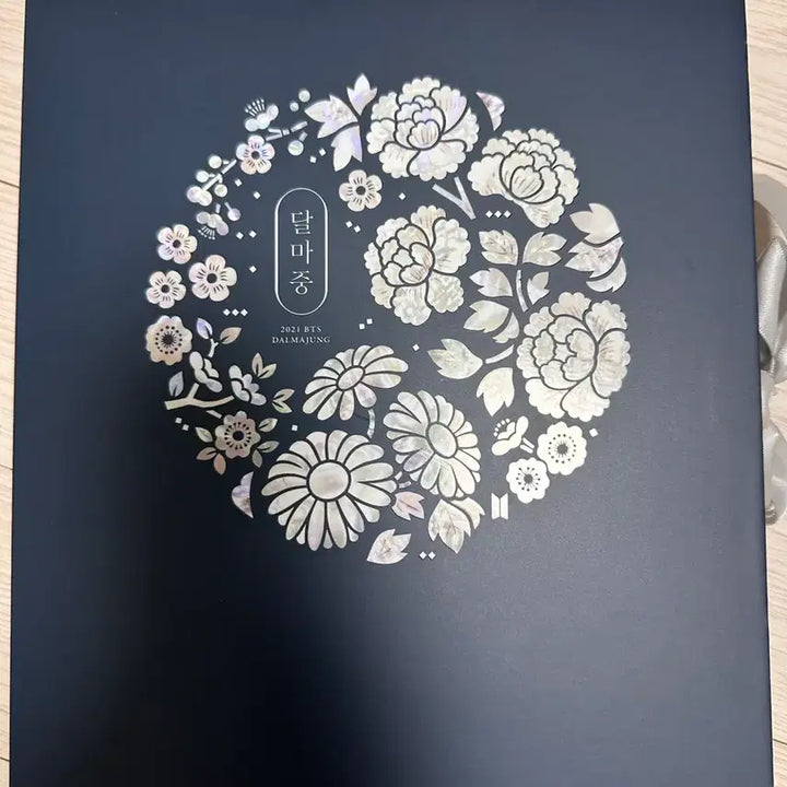[BUNJANG] BTS 2021 Dalmajung Photocard Binder and Photocards / 2021 BTS 달마중 포카바인더 및 포카들