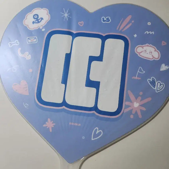 [BUNJANG] IVE Leeseo Heart Uchiwa Fan / 아이브 이서 하트 우치와 판매