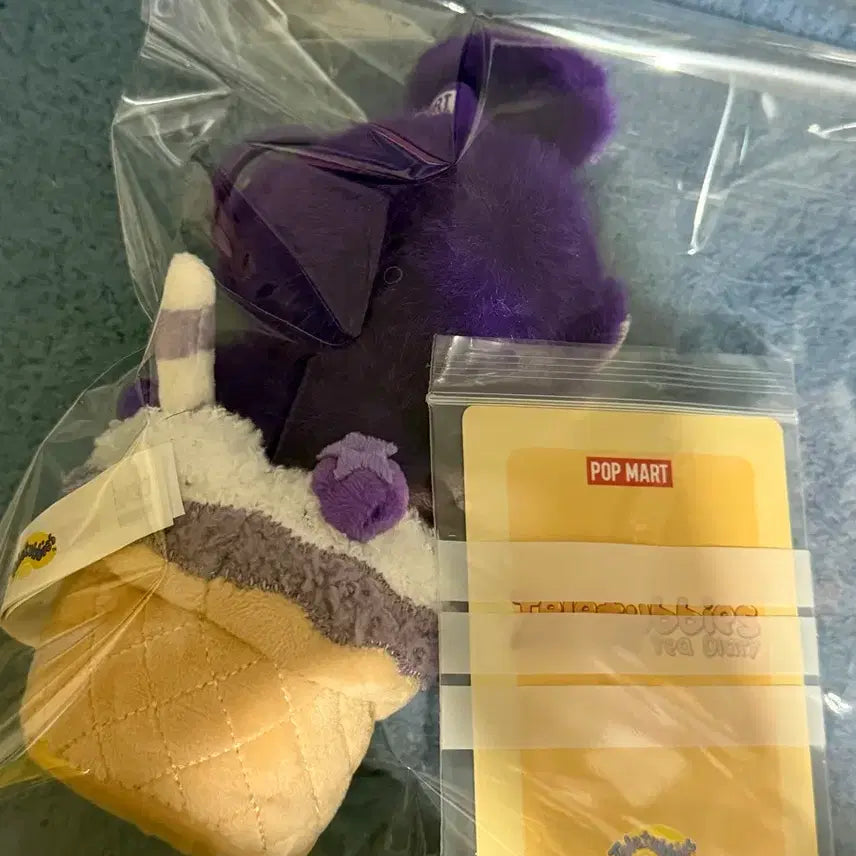 [BUNJANG] Pop Mart Teletubbies Tinky Winky Ice Cream Plush Keychain / 팝마트 정품 텔레토비 보라돌이 아이스크림 인형키링