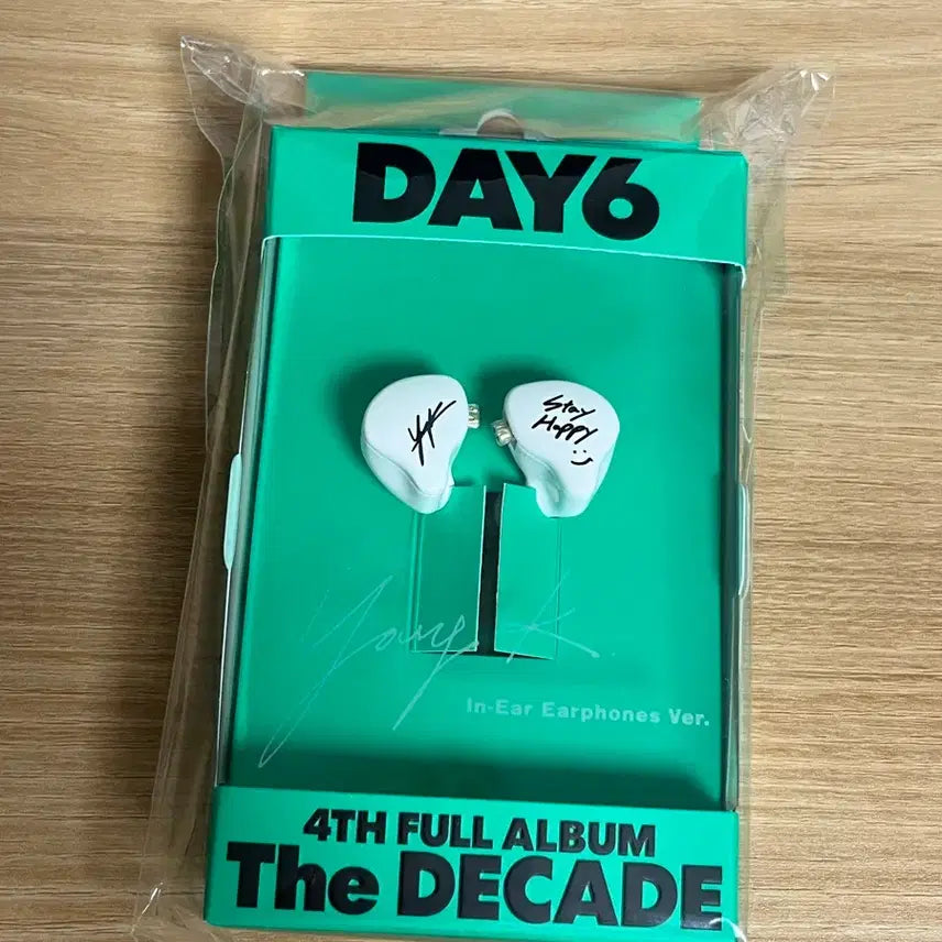 [BUNJANG] DAY6 DECAde In-Ear Album Young K Unsealed / 데이식스 데케이드 인이어 앨범 영케이 개봉
