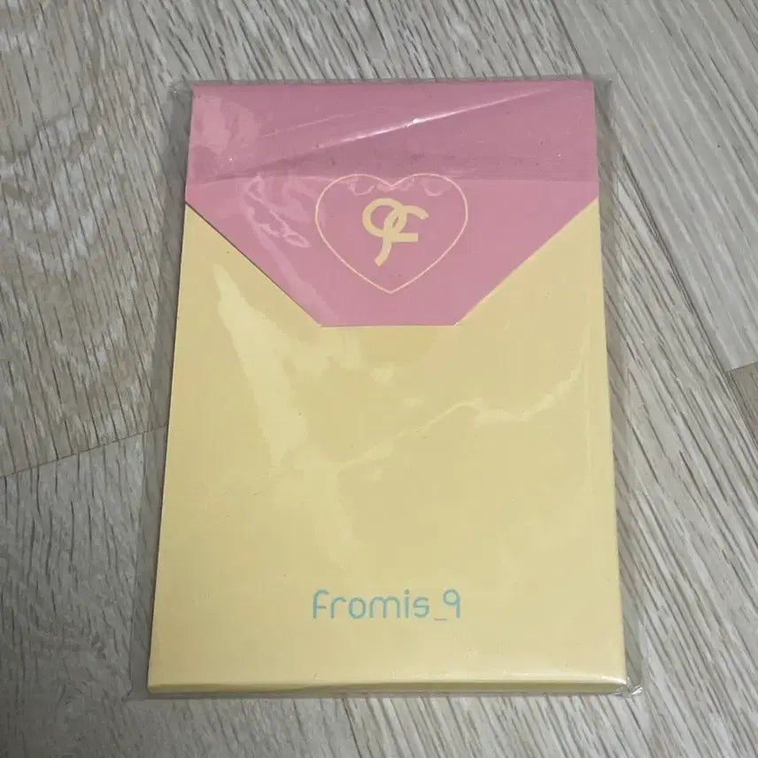 [BUNJANG] fromis_9 1st Membership Kit / 프로미스나인 1기 멤버쉽키트