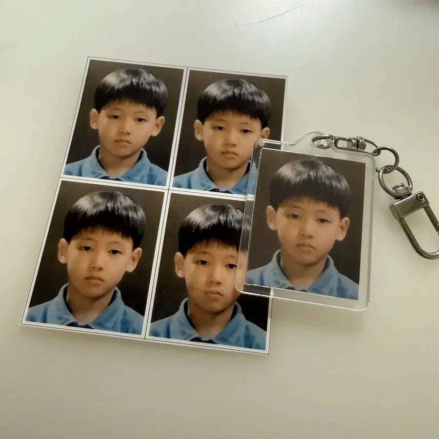 [BUNJANG] ATEEZ Wooyoung Childhood Proof Photo Set / 에이티즈 우영 어릴 때 증명사진 + 키링
