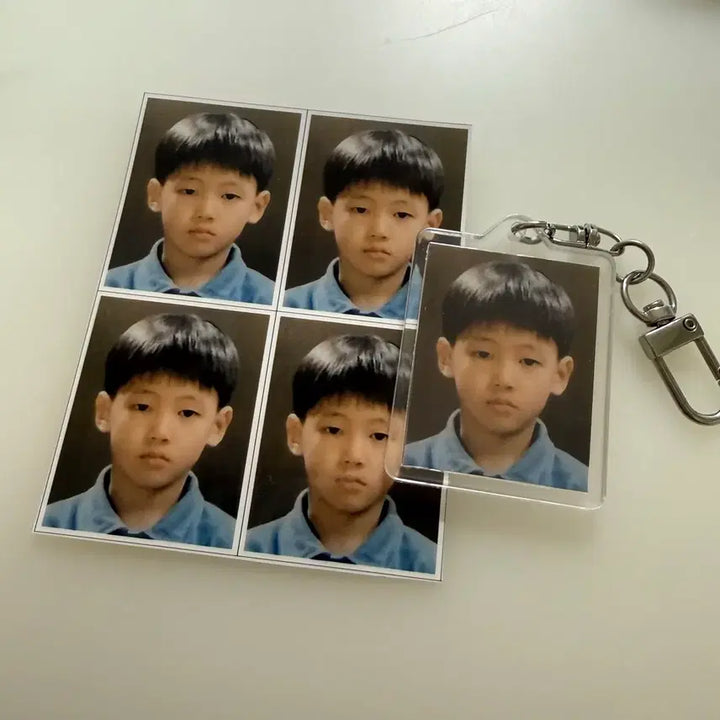[BUNJANG] ATEEZ Wooyoung Childhood Proof Photo Set / 에이티즈 우영 어릴 때 증명사진 + 키링