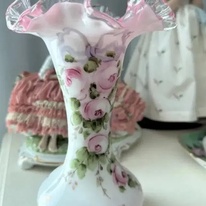[BUNJANG] Fenton Milk Glass Vase with Pink Ribbon Handpainting / 펜톤 밀크 글래스 베이스