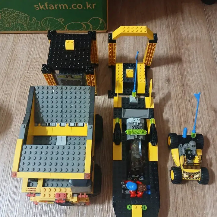 [BUNJANG] LEGO Display/Storage Set Including 30365 Space Polybag / 30365우주폴리백 서비스O_레고 전시(보관)품 팝니다.