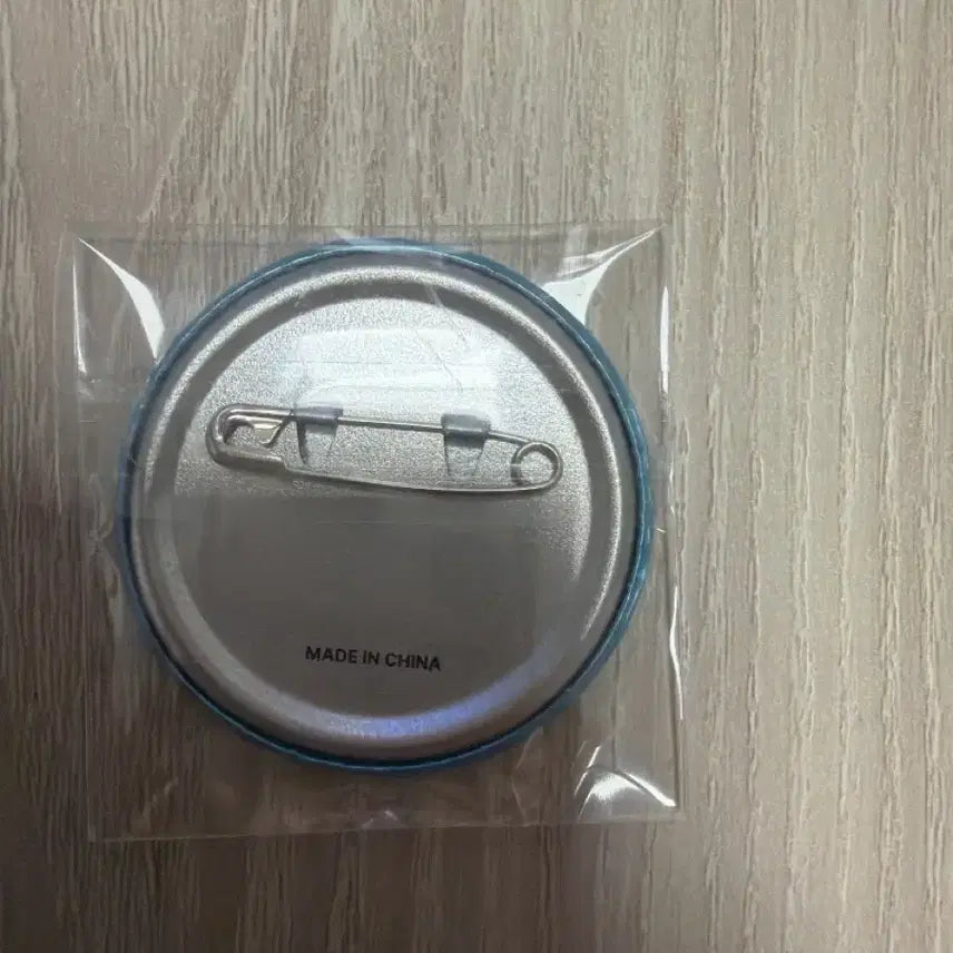 [BUNJANG] IVE MiniB An Yujin Pin Button / 아이브 미니브 강안지 유진 핀버튼